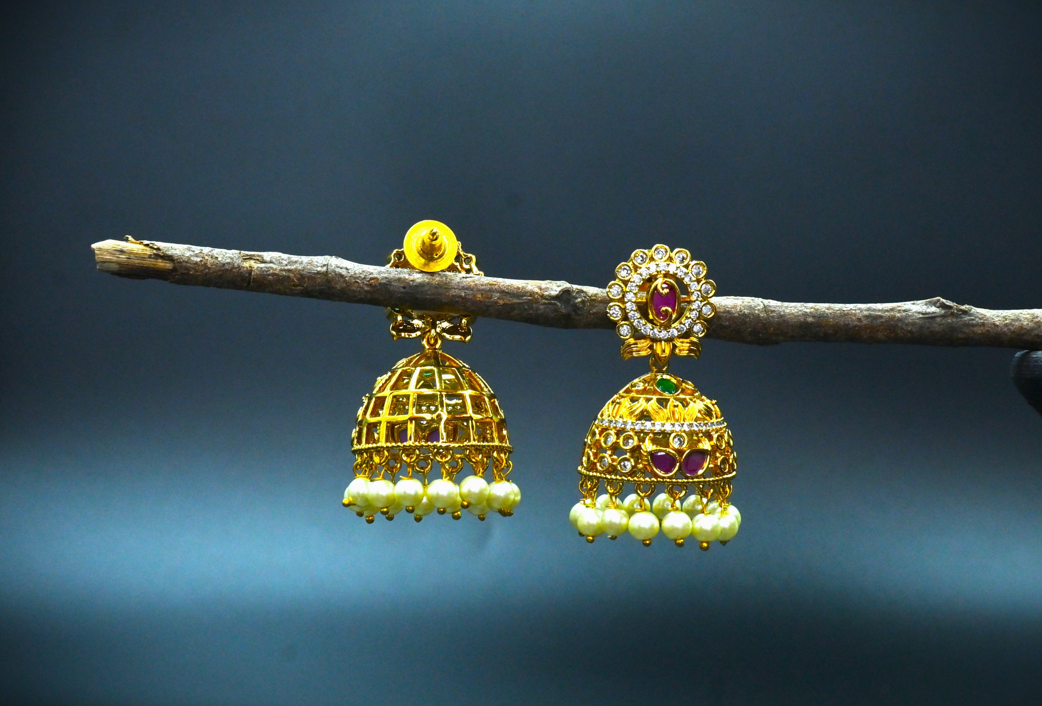 Antique earring1024