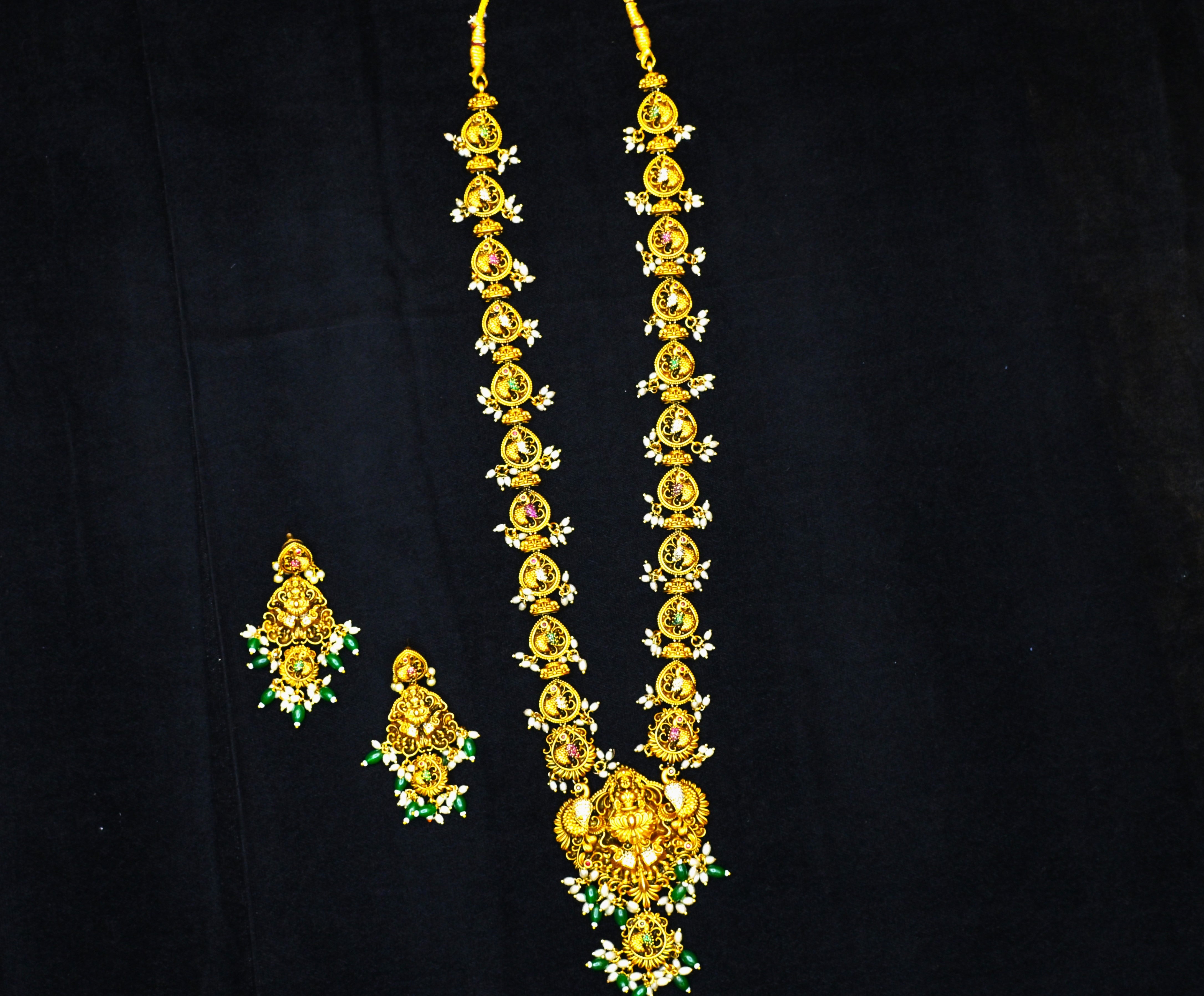 Antique Necklace1003