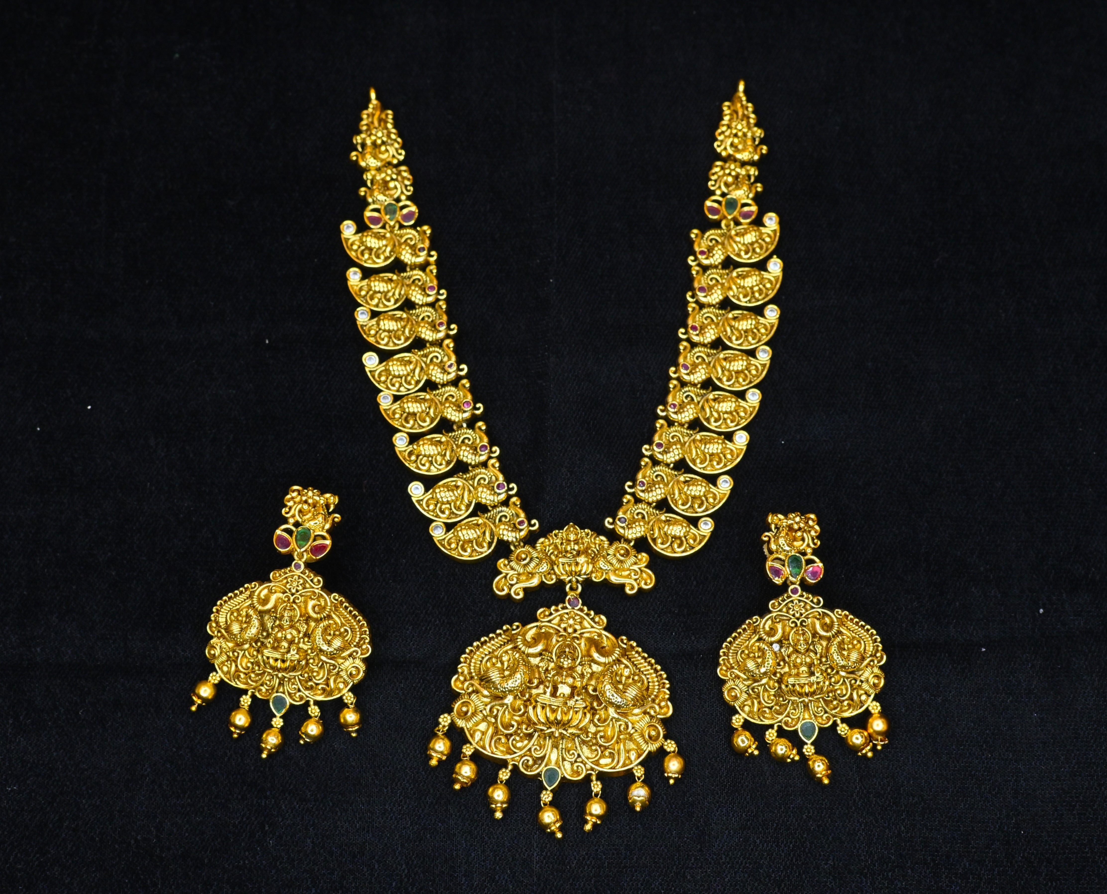 Antique Necklace1013