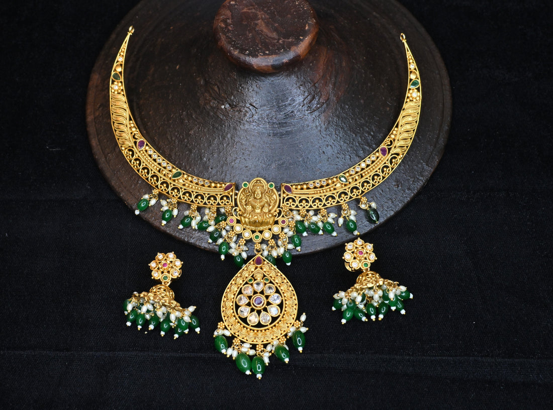 Antique Necklace1016