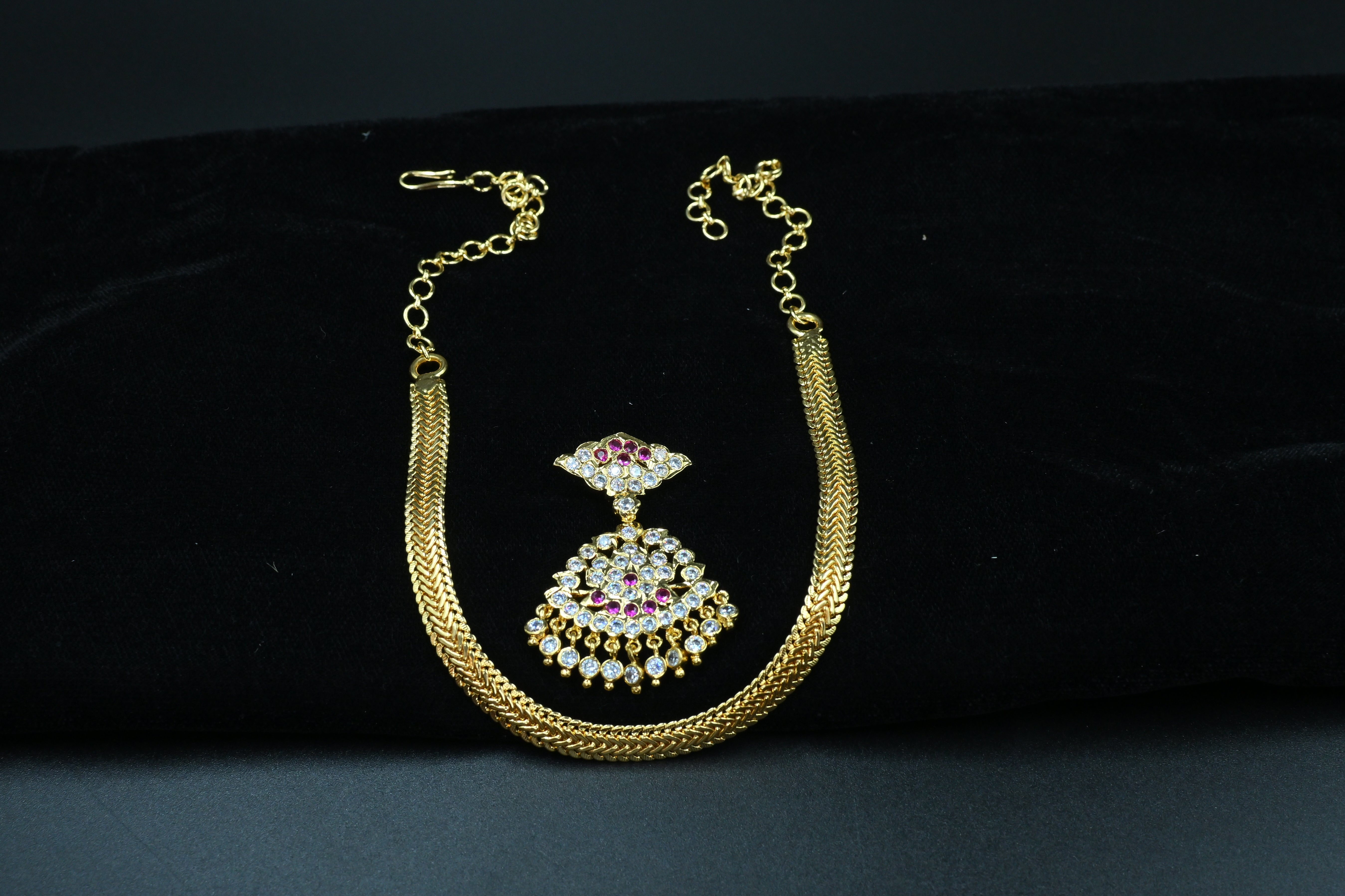 Antique Necklace1031