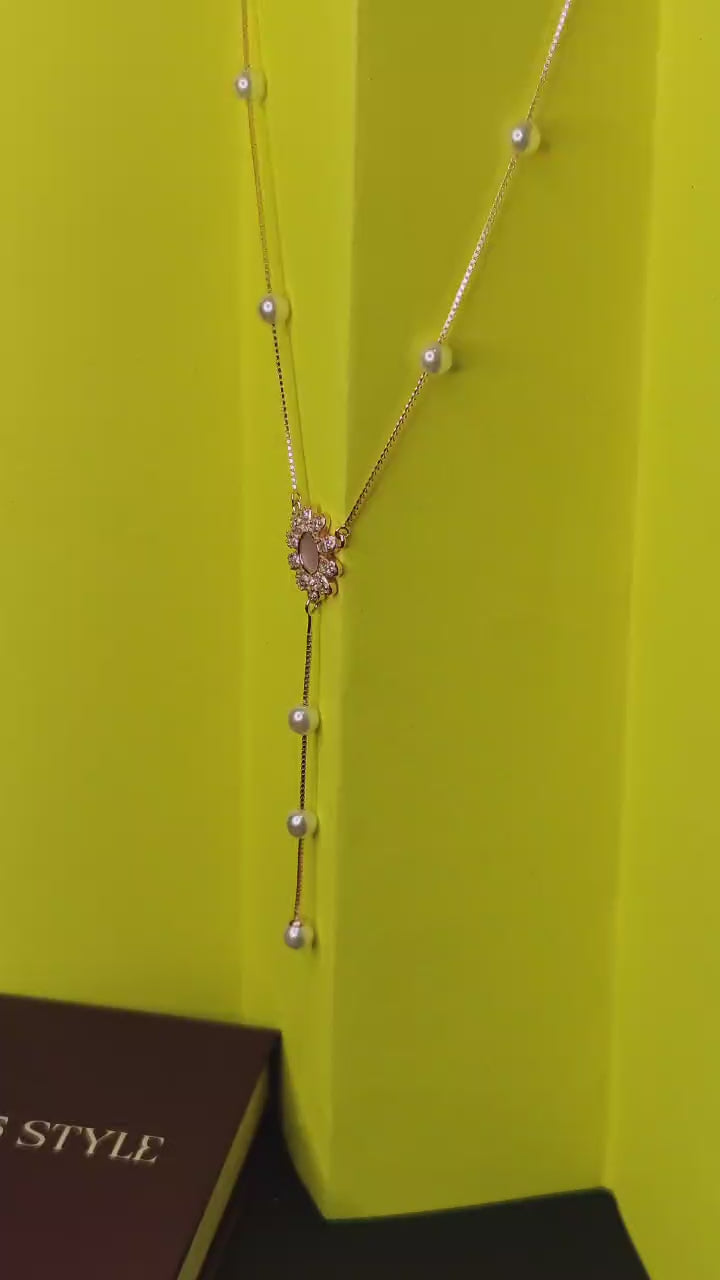 ✨ Pearl Glow Necklace